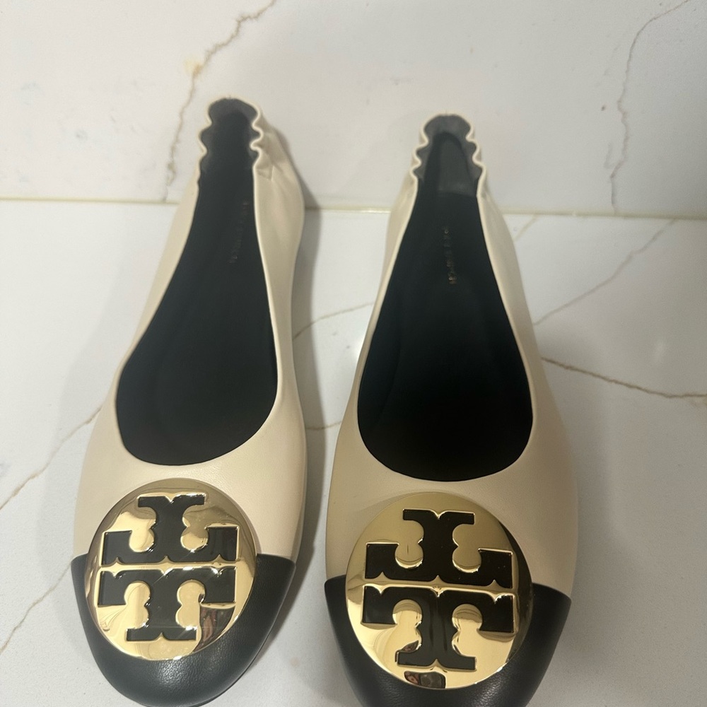 Tory Burch Cream and Black Flats with Iconic Logo